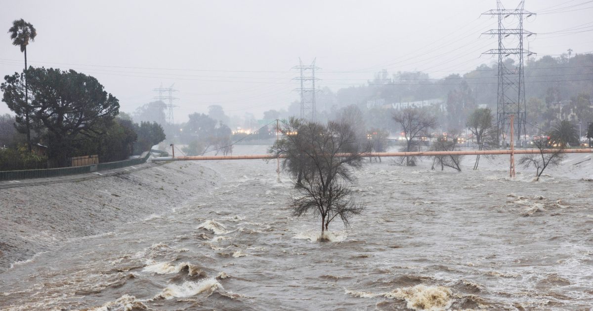 Thousands without power as California storms bring rain, snow and cold - Vimarsana News