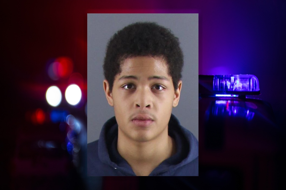 Peoria man arrested Saturday on multiple weapons charges - Vimarsana News