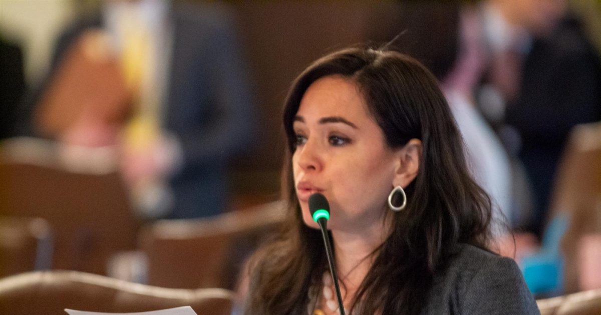 Lawmakers advance bills mandating salary transparency, community college credit parity - Vimarsana News