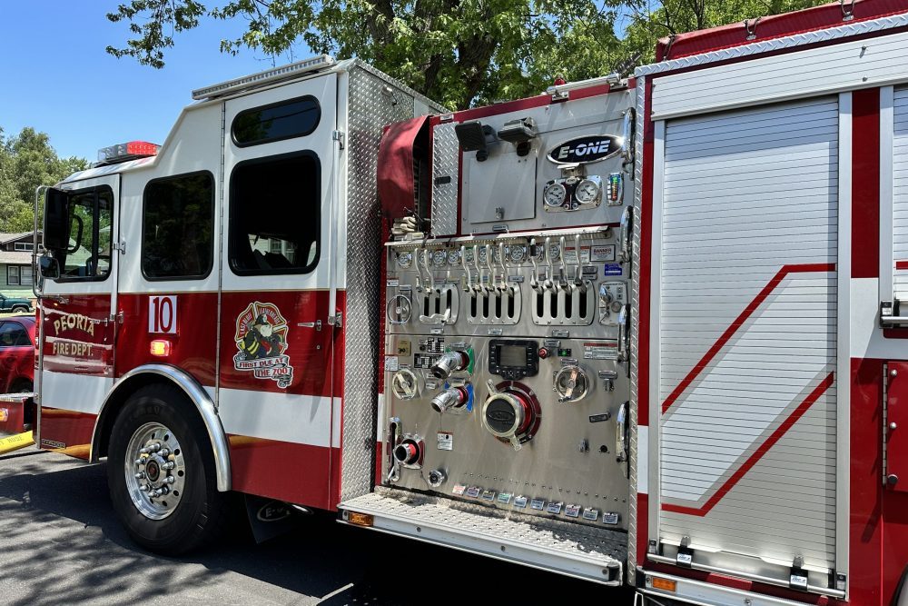 A garage caught on fire Saturday evening in Peoria. Here's what we've learned - Vimarsana News
