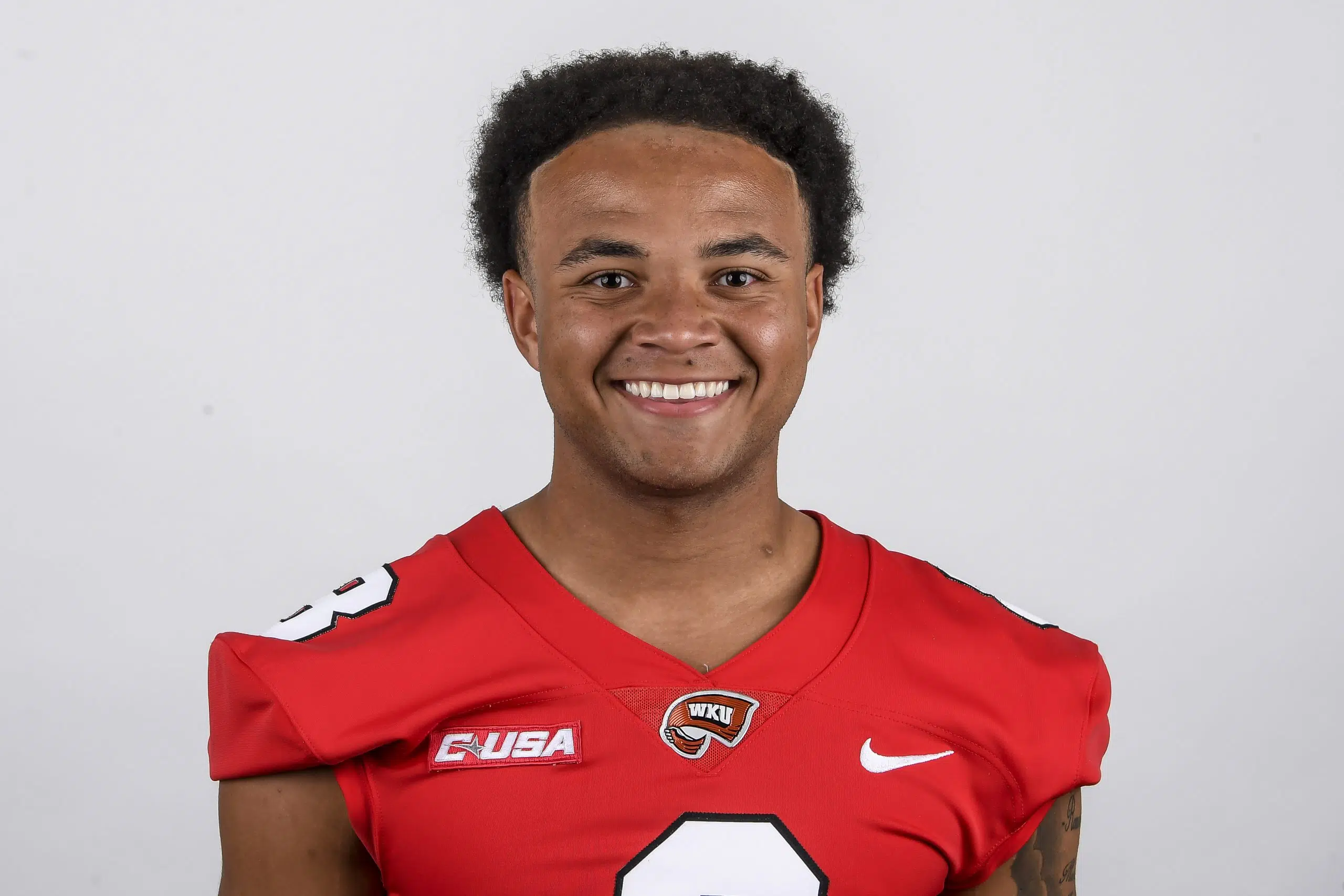 Western Kentucky Hilltoppers Football-Jerreth Sterns signs with Tampa Bay  Buccaneers