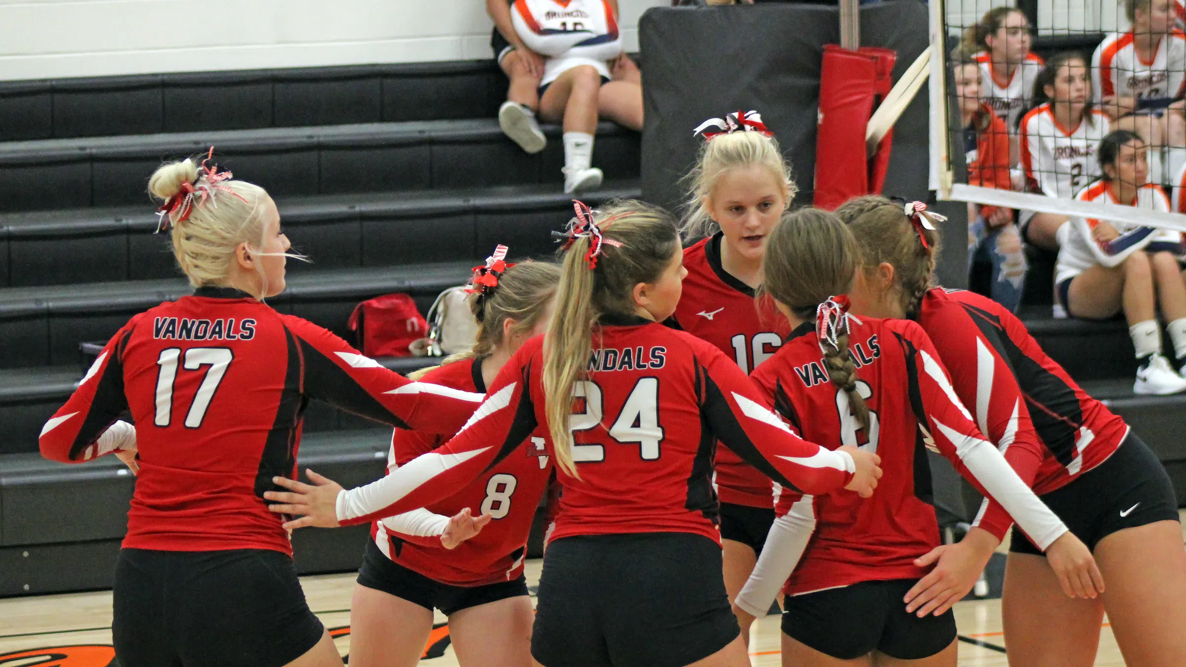 Vandalia Volleyball Finishes 7th at Altamont Invitational