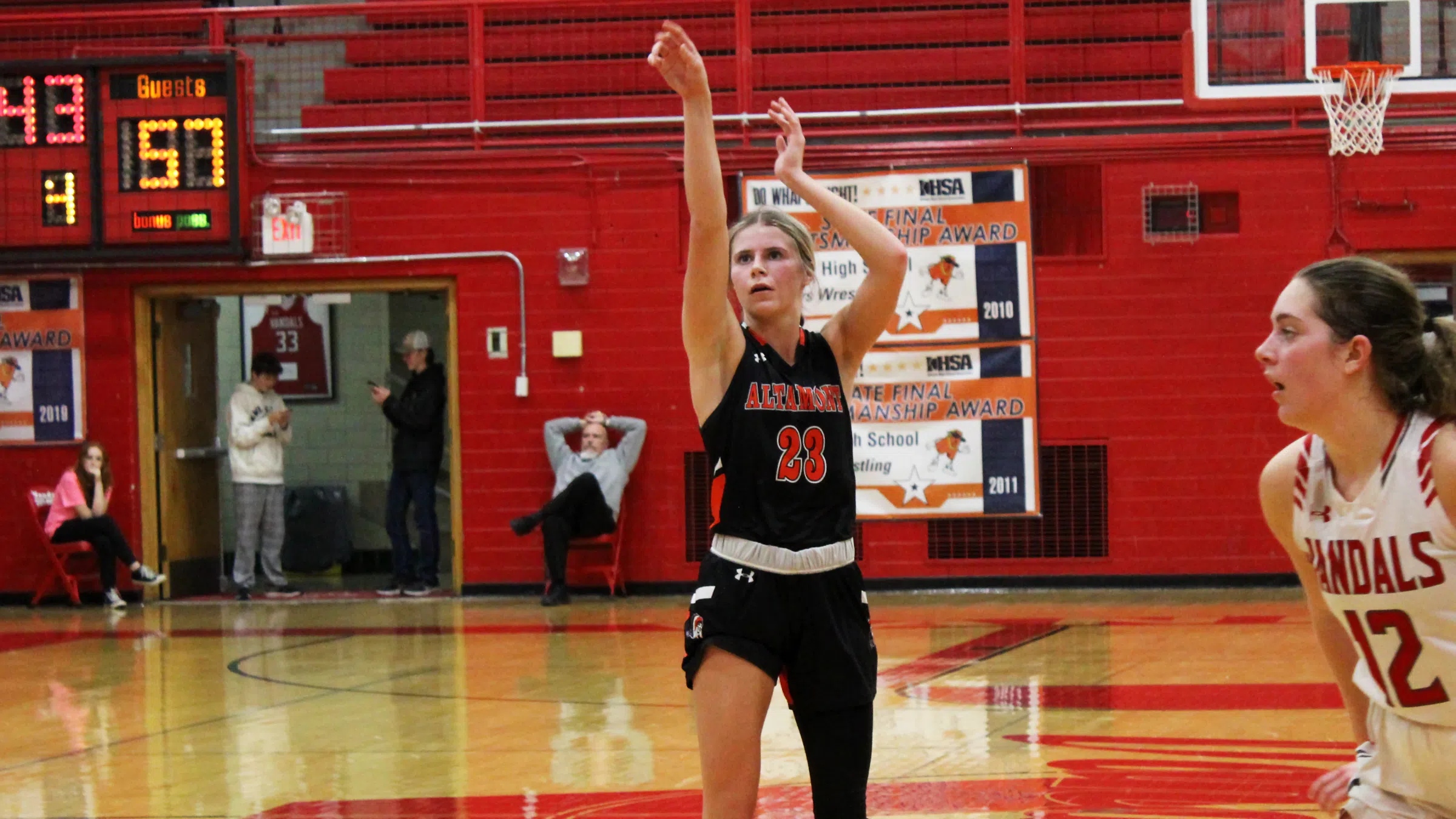 Altamont Girls Beat Flora to Open Bob Kerans Tournament Play