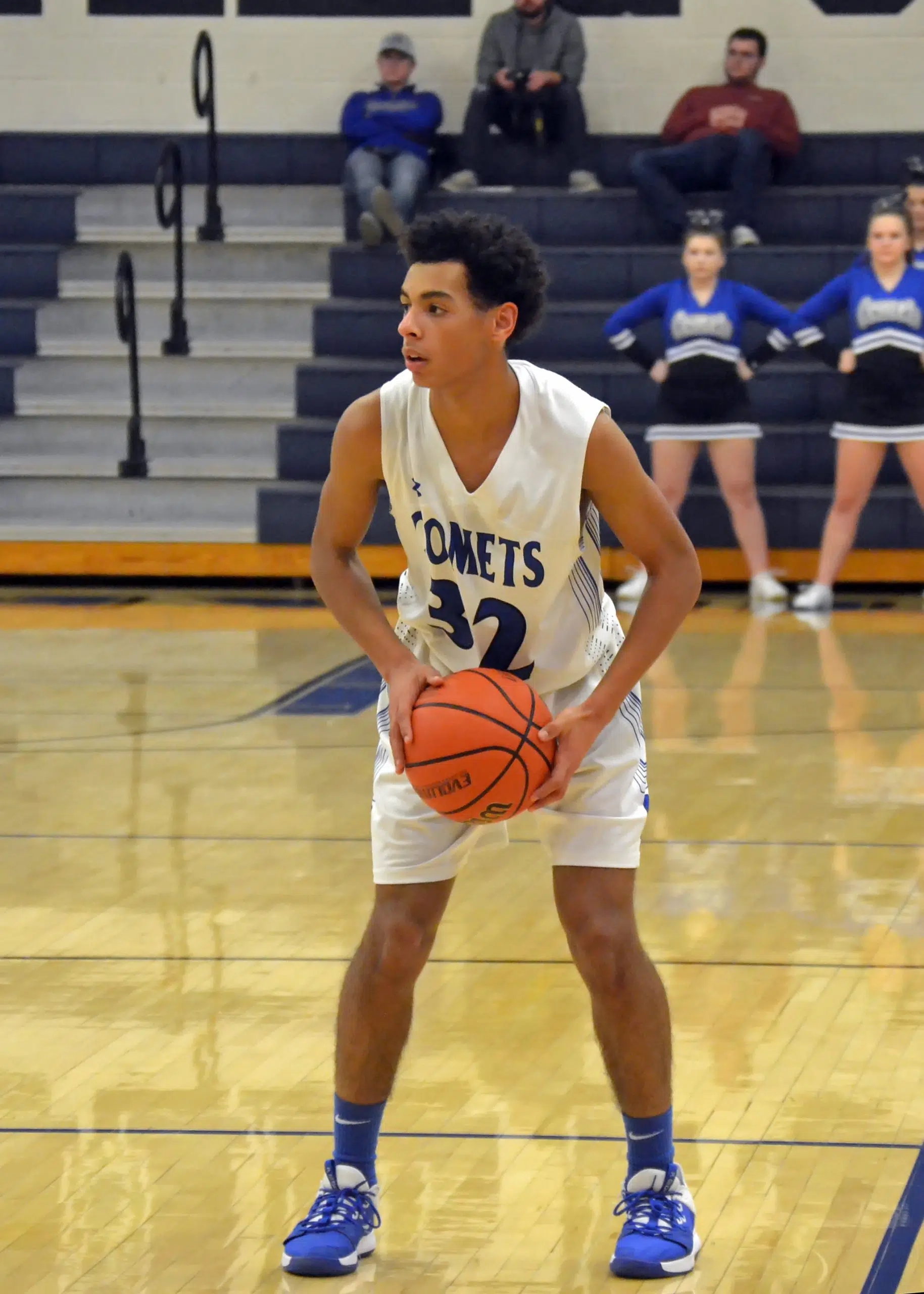 Comets open play at Litchfield Tournament with a win | I70Sports