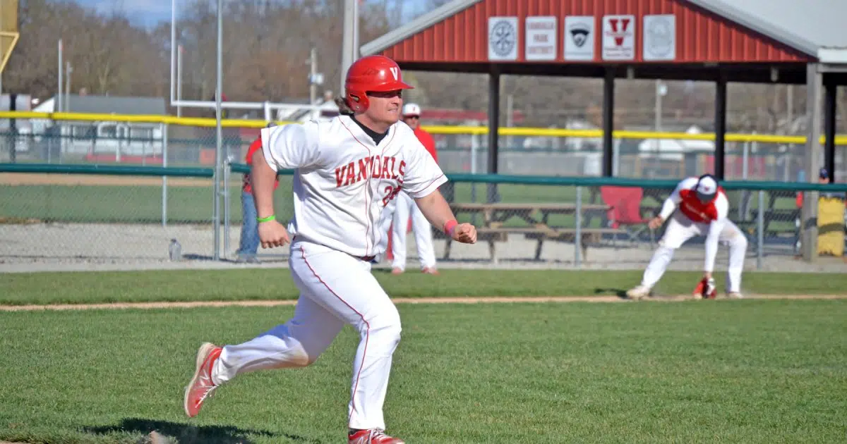 Vandals beat Staunton in extra innings Vandalia Radio