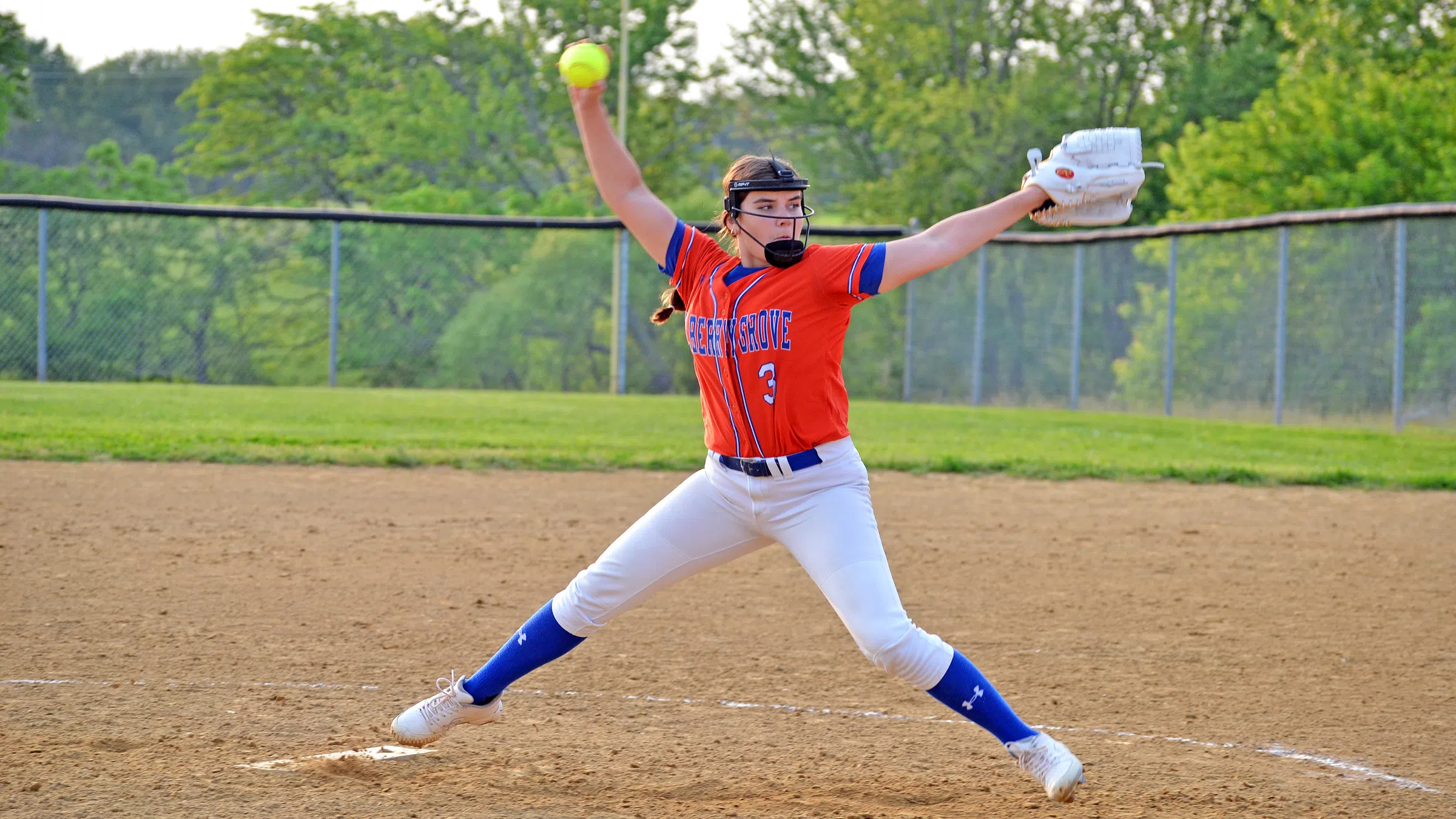 Lady Aces Get Thrilling 8th Inning Win To Advance To Regional