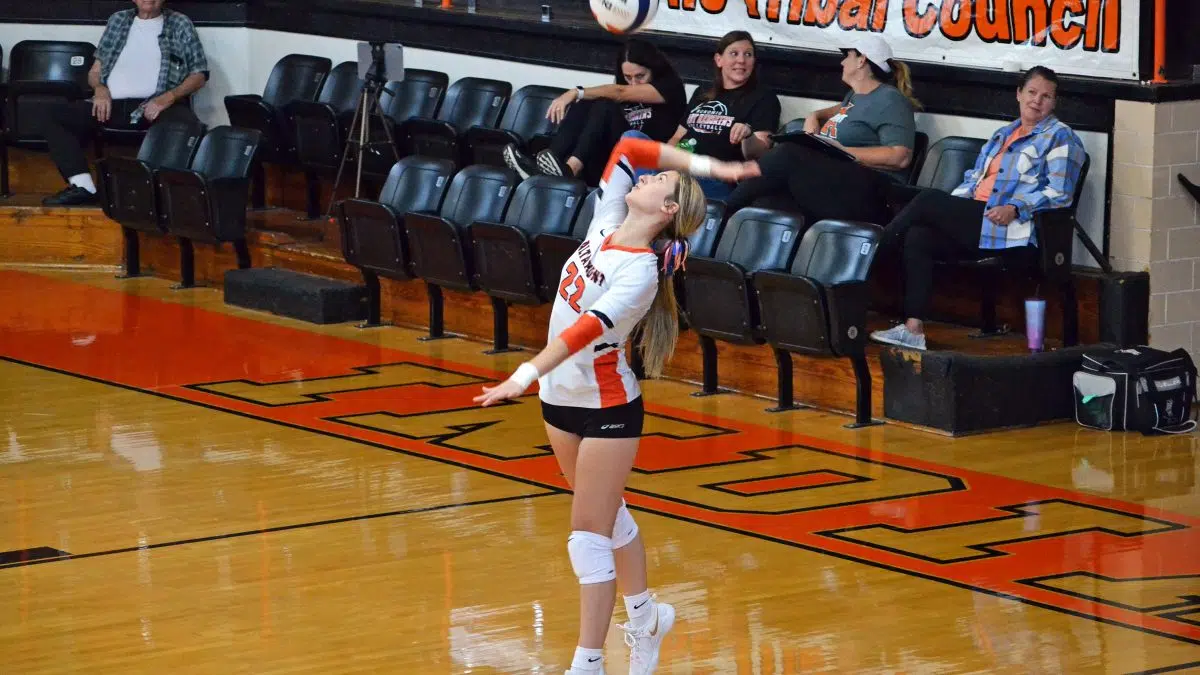 Altamont Lady Indians Win First NTC Volleyball Game of Season Against Strong Opponents