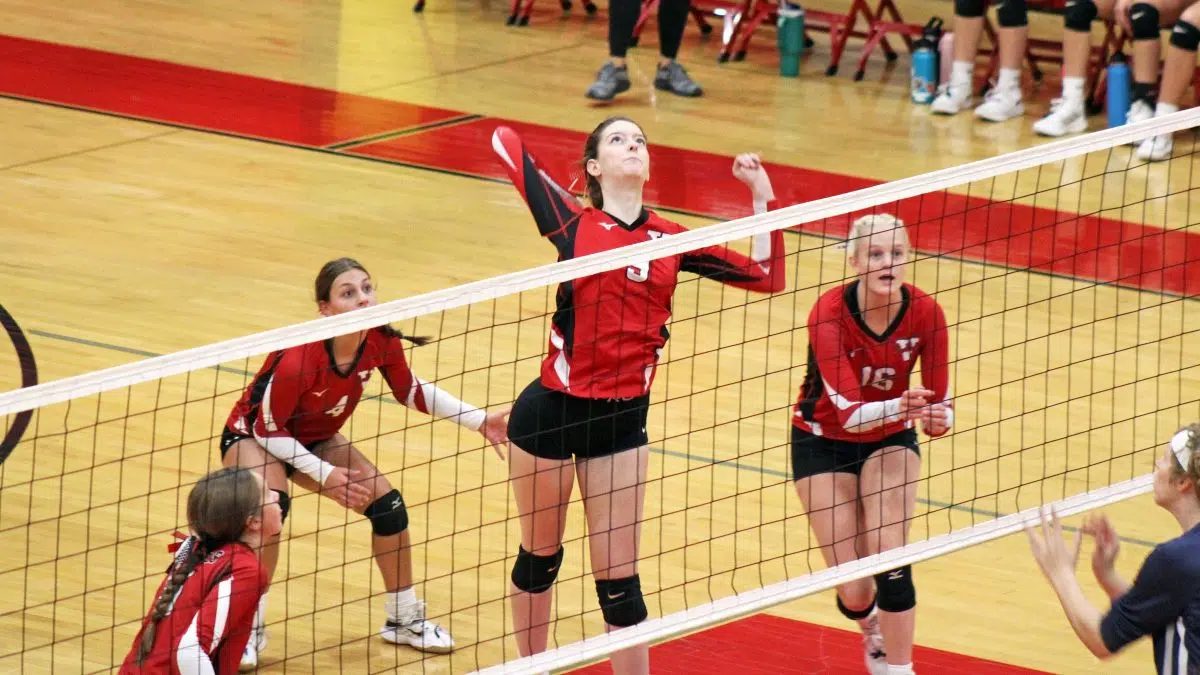 Lady Vandals Fall to Staunton in Conference Action