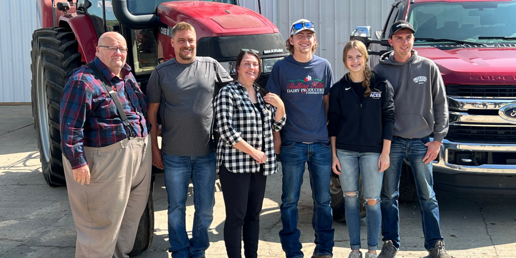 Middendorf's Meals in the Field – Ingersoll Dairy Farm | 97 Seven Country WGLR - The Tri-States Best Variety of Country - Vimarsana News