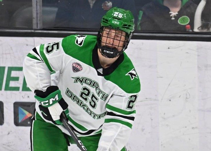 UND ranks 7th in USCHO pre-season poll - Vimarsana News