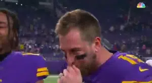 Adam Thielen Spits Out Postgame Turkey After Vikings' Thanksgiving Win Over  Patriots