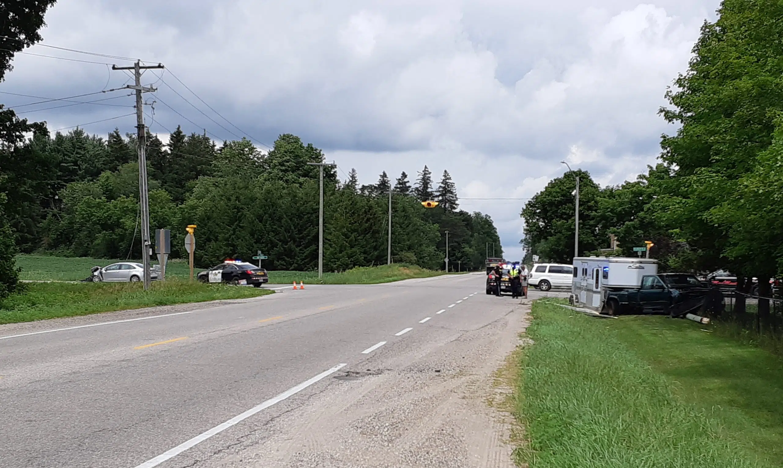 MINOR INJURES AFTER TWO VEHICLE CRASH ON WELLINGTON ROAD 18 AND 26