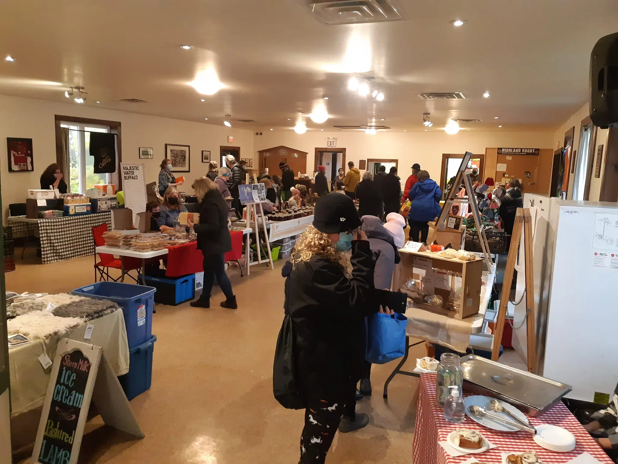 Elora Farmers’ Market to Hold Holiday Night Market Grand 101.1 FM