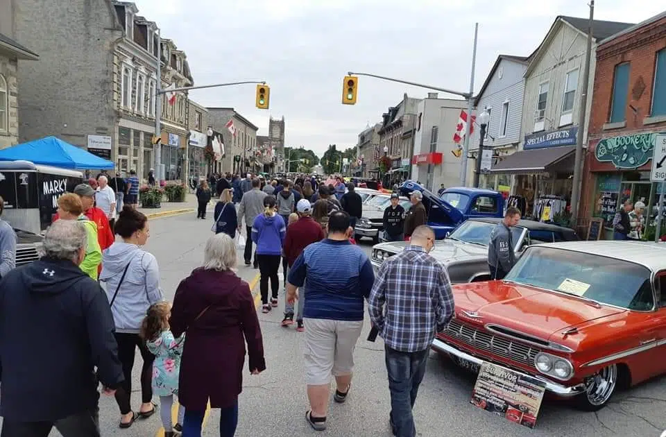 Antique and Classic Car Show Returns to Downtown Fergus Grand 101.1 FM