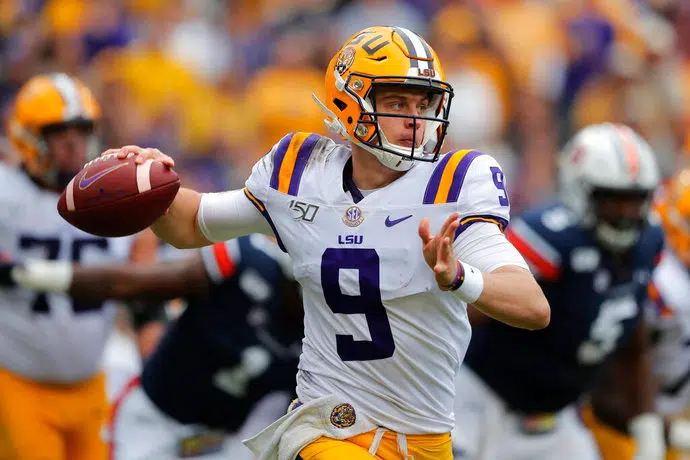 Report: Joe Burrow won over his LSU teammates after practice fight