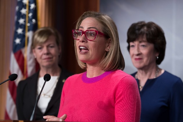 Democratic Sen. Kyrsten Sinema switches to independent - Vimarsana News
