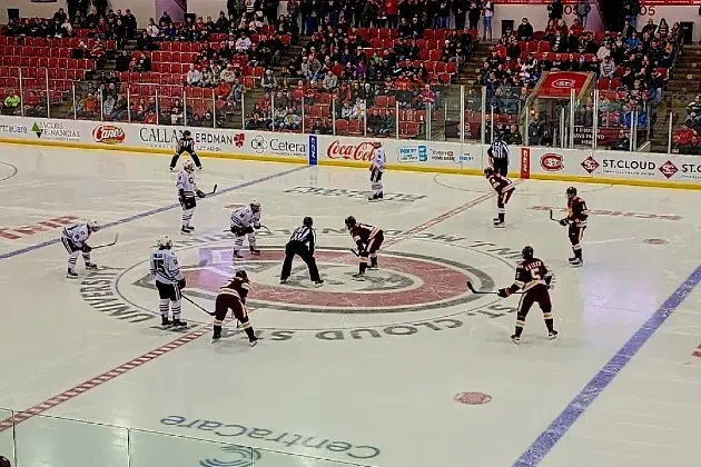 St. Cloud State University Men's Husky Hockey Team Advances to Frozen  Faceoff Semis | KNSI