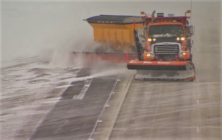 Road conditions "iffy" in Minnesota today - Vimarsana News