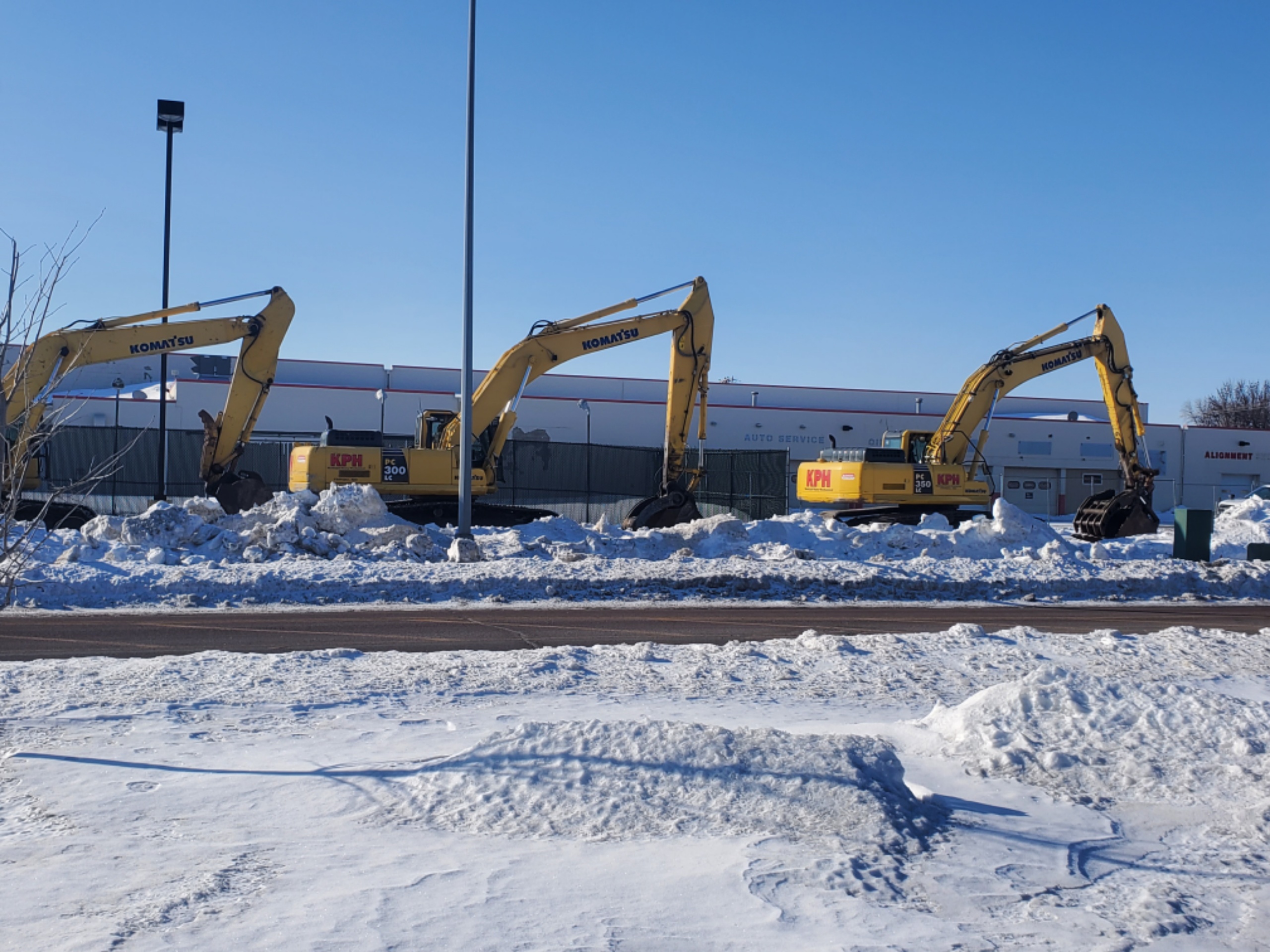 Equipment moves in, demolition set to begin at old Kmart location - Vimarsana News
