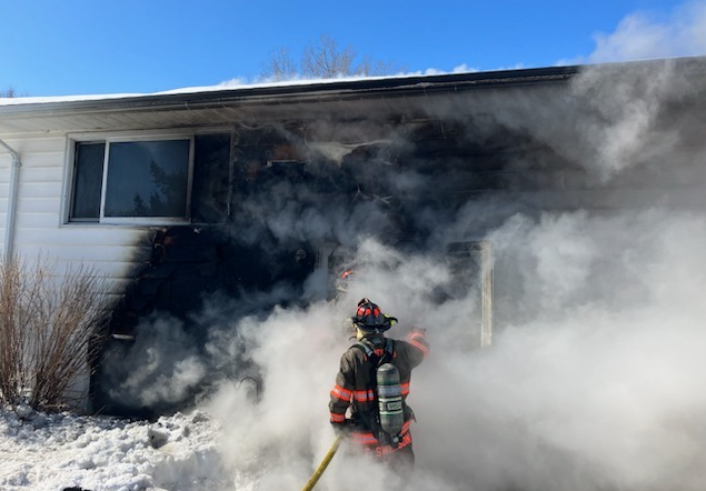 Fire damages apartment in Kindred - Vimarsana News