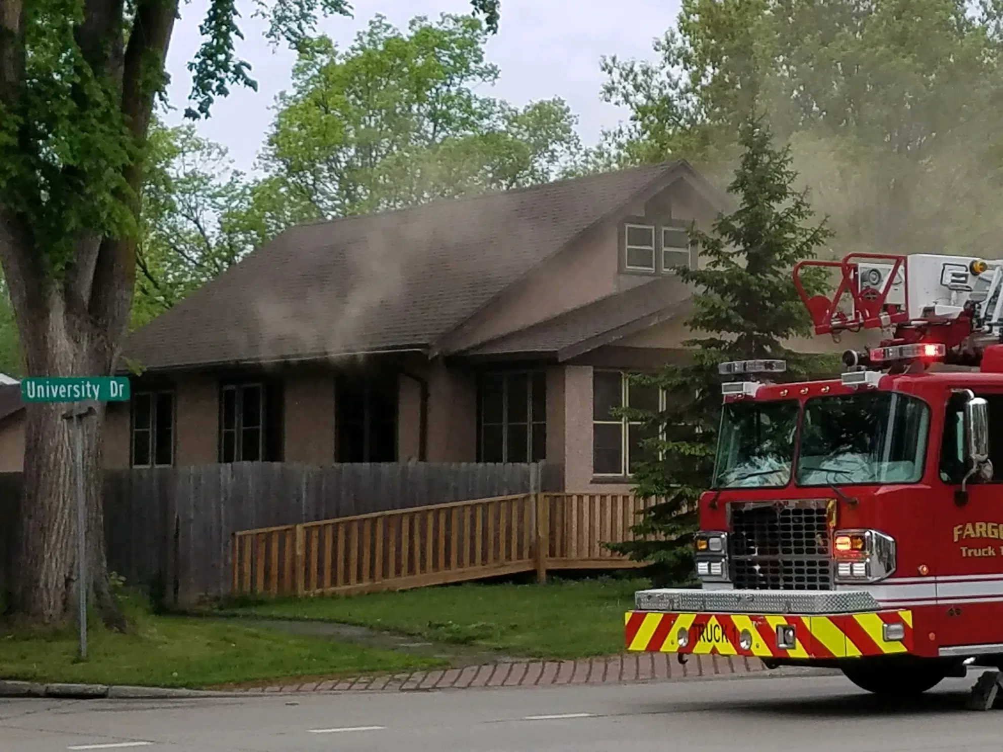 One dead in Fargo house fire Y94