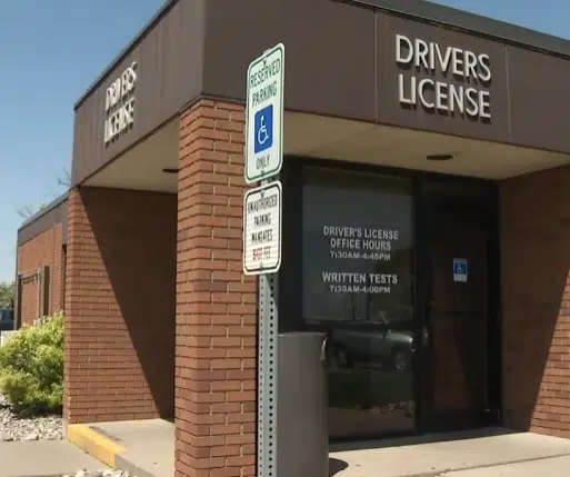 Long waits for road tests for those seeking driver’s licenses in MN