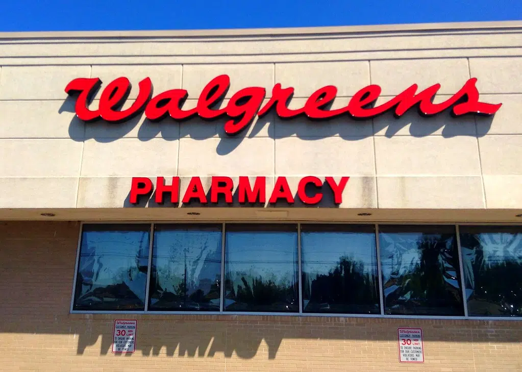 CVS, Walgreen’s begin vaccinations in Minnesota long-term care centers ...