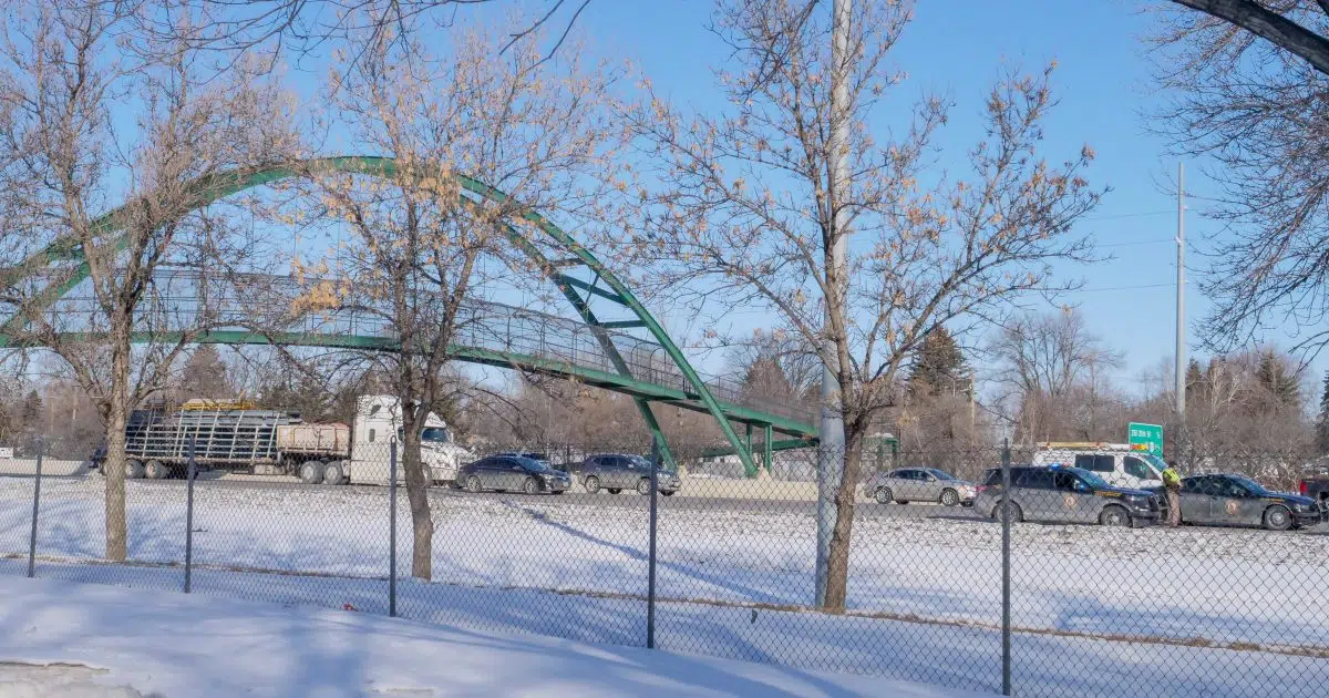 Woman survives jump from Fargo pedestrian bridge 101.9 Jack FM