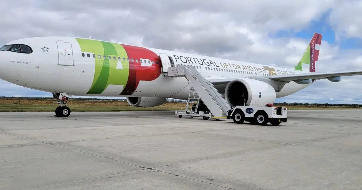 Avião português, passageiros retidos em Fargo após emergência médica  O Poderoso 790 KFGO