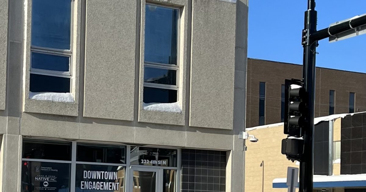 Challenges mount for homeless people during frigid temps, F-M shelters full - Vimarsana News