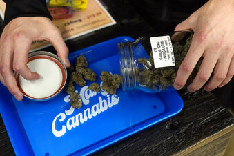 Marijuana sales on northern Minnesota reservation remain brisk - Vimarsana News