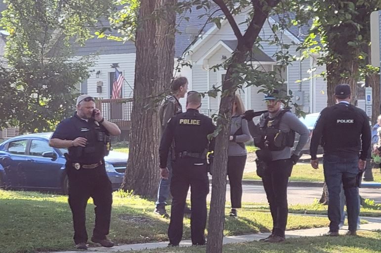 4 arrested during knock-and-announce warrant in south Fargo - Vimarsana News