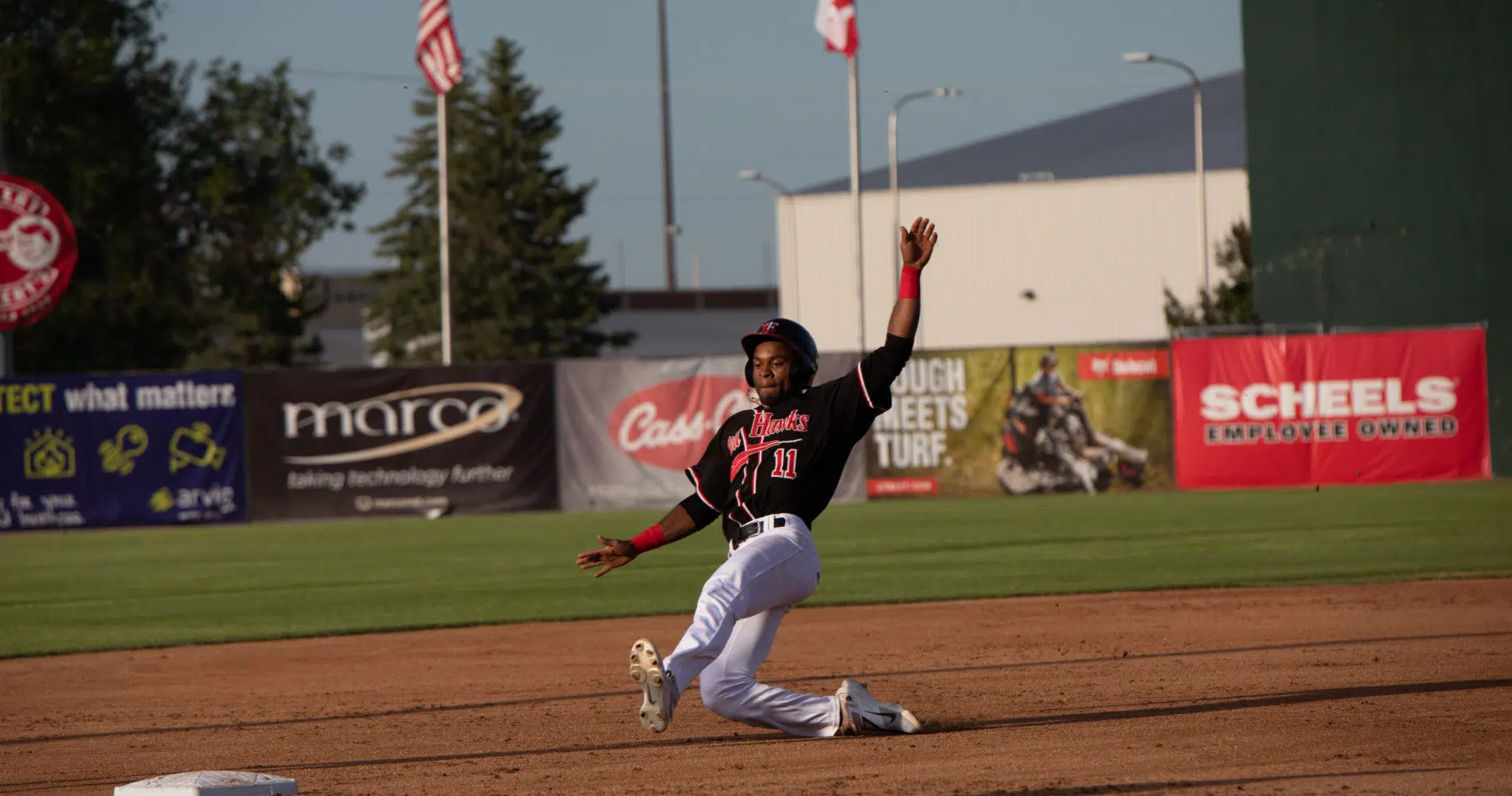 Prime surges RedHawks past Milkmen - Fargo Moorhead RedHawks