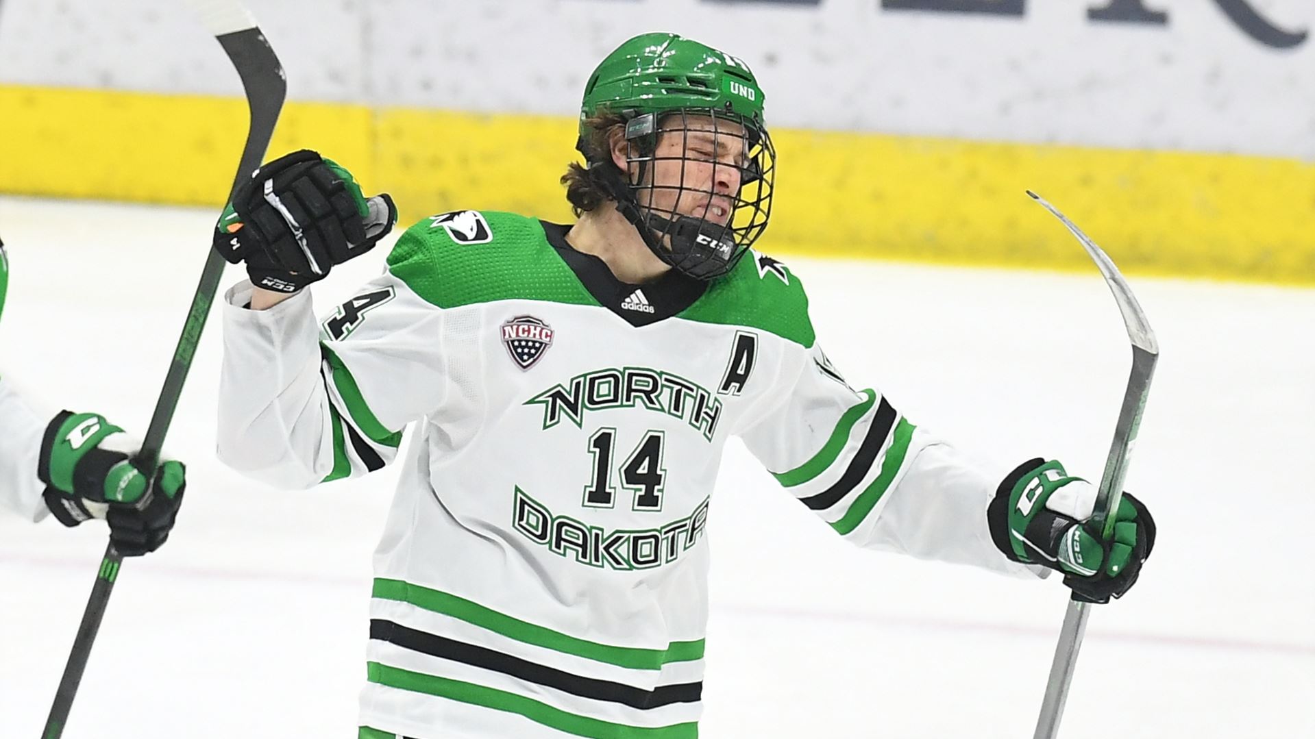 Weatherby picks up first career NCHC Forward of the Week award - Vimarsana News