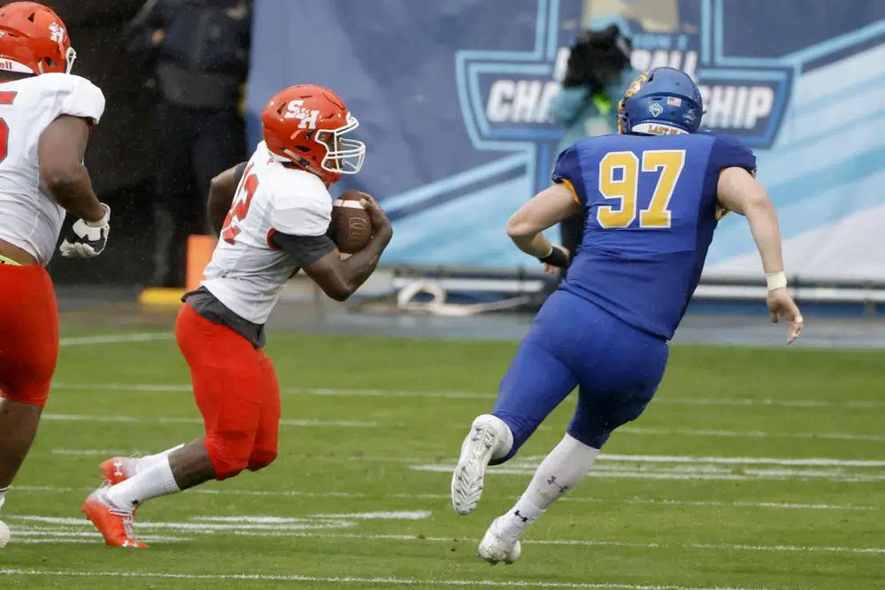 Sam Houston Wins Fcs Title With Late Td Over South Dakota State The Mighty 790 Kfgo Kfgo 6171