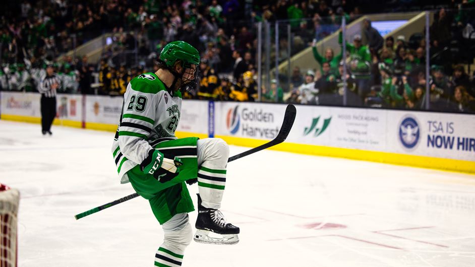 Rookies, Driscoll lead No. 12 North Dakota to sweep - Vimarsana News