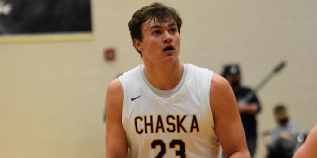 UND Men's Hoops Adds Nicholson - Vimarsana News