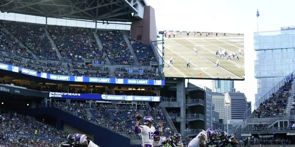 Drew Lock throws 2 touchdown passes to lead Seahawks to a 24-13 win over  Vikings, The Mighty 790 KFGO