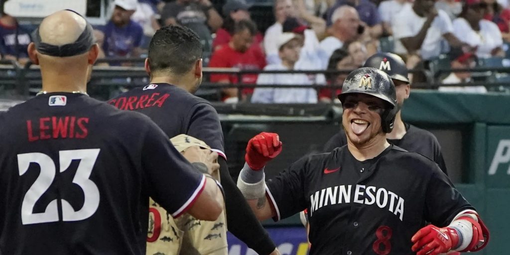 Twins do late damage, beat Guardians 8-3 to open 7-game lead in AL Central - Vimarsana News