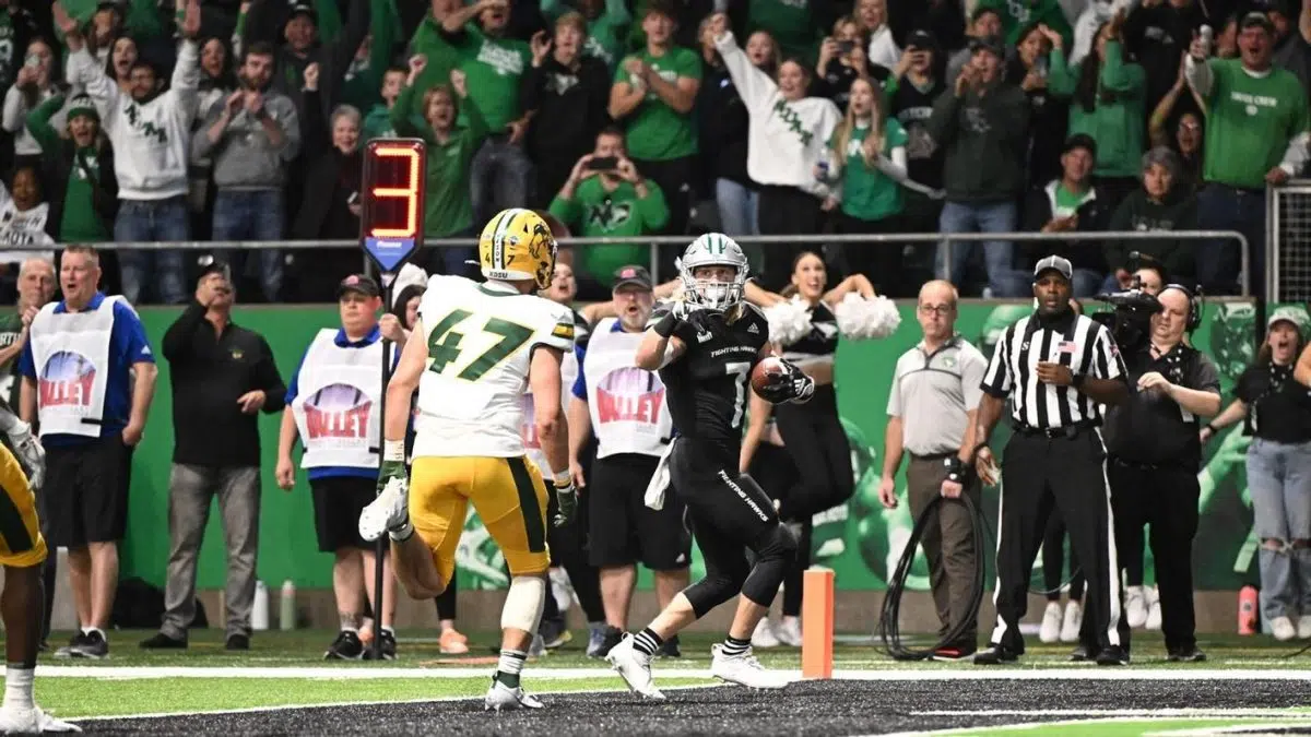 North Dakota Climbs In Rankings After Victory Over Ndsu Stats Perform Poll And Afca Fcs Coaches 