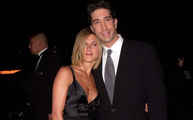 Are Jennifer Aniston and David Schwimmer Dating in Real Life??? - Vimarsana News
