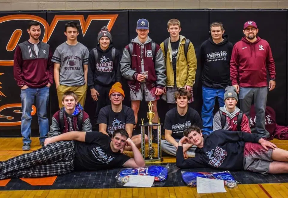 UC wrestlers win two championships, finish 4th at Hudson Super 16