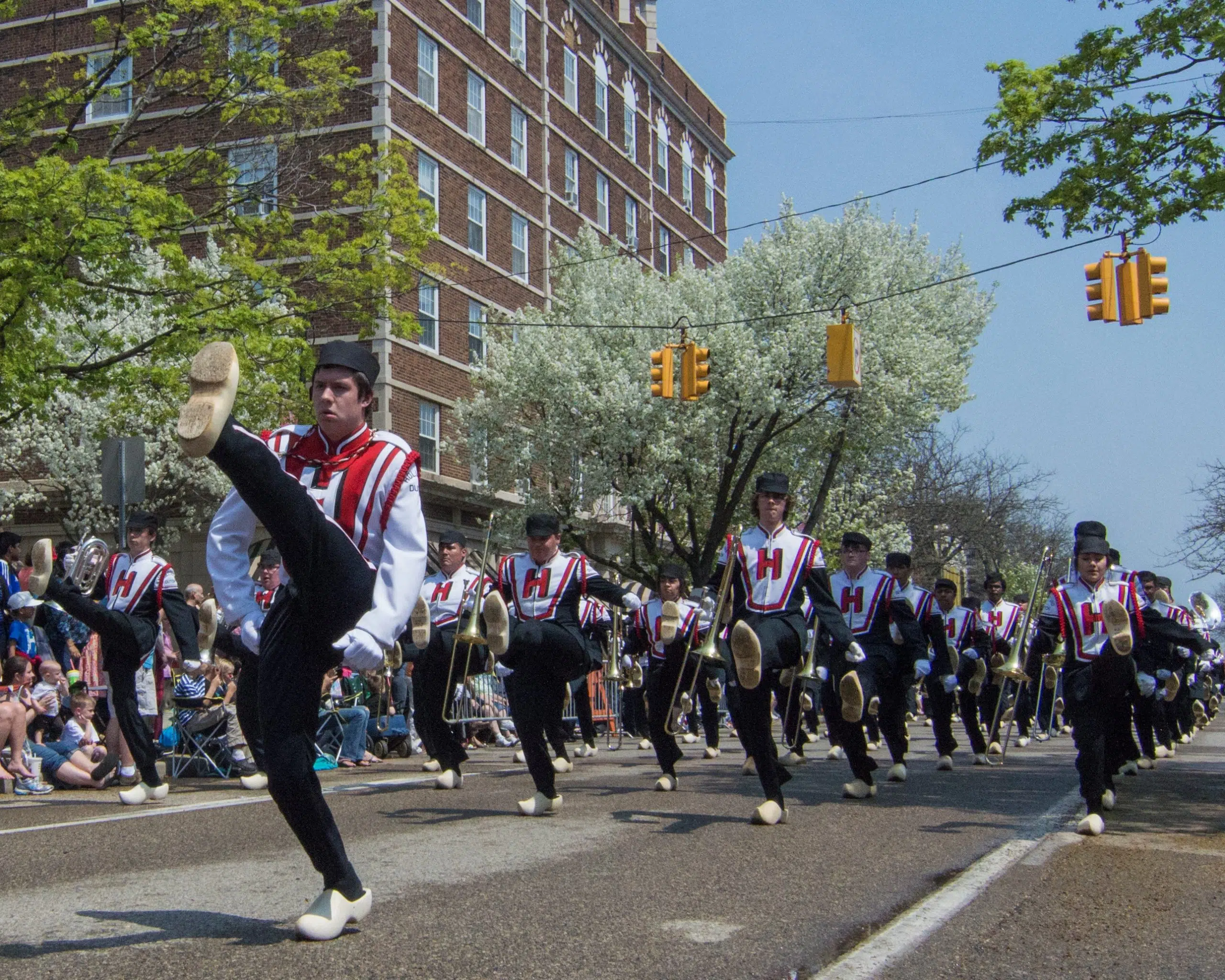 Grand Marshals for 2022 Tulip Time Parades Announced 92.7 The Van