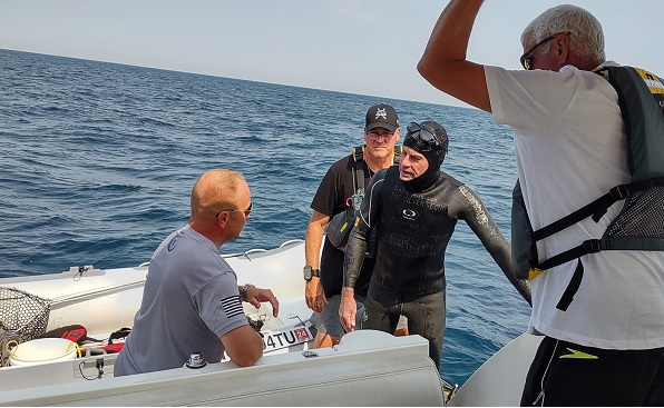 Weather Conditions Force Dreyer to Abandon Lake Michigan Swim Attempt - Vimarsana News