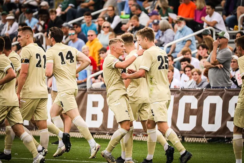 Wmu Men S Soccer Earns Shut Out Win Over Michigan State Win 98 5 Your Country Wnwn Fm Battle Creek Mi