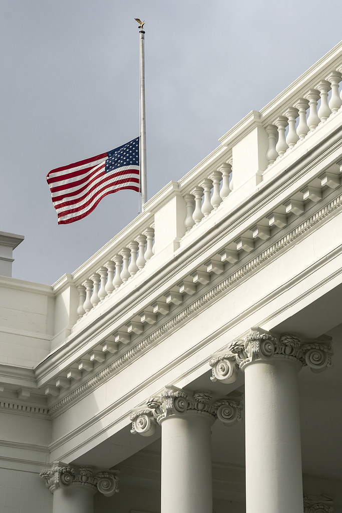 Gov. Whitmer orders flags lowered to honor victims of Robb Elementary School mass shooting in Uvalde, Texas - Vimarsana News
