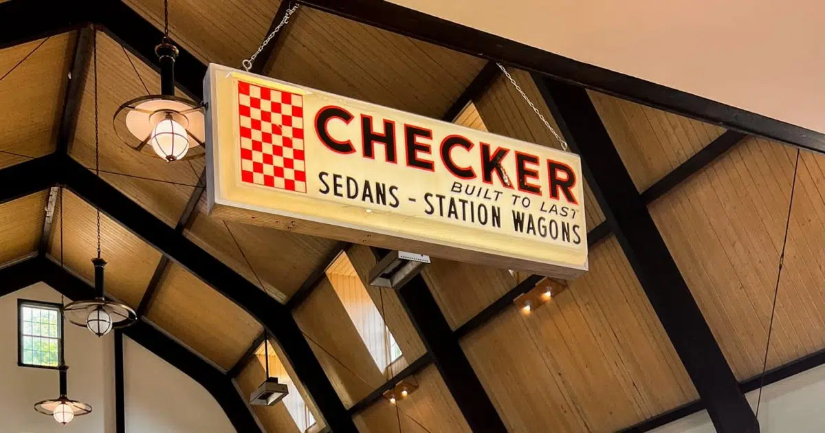 Checker cars return to Kalamazoo with 100th Anniversary of Checkers National Convention