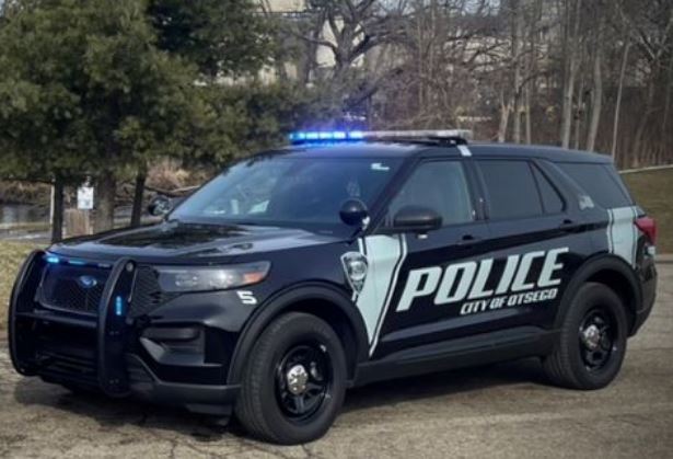 Otsego Police Department recognizes officers for excellence at commissioner meeting - Vimarsana News