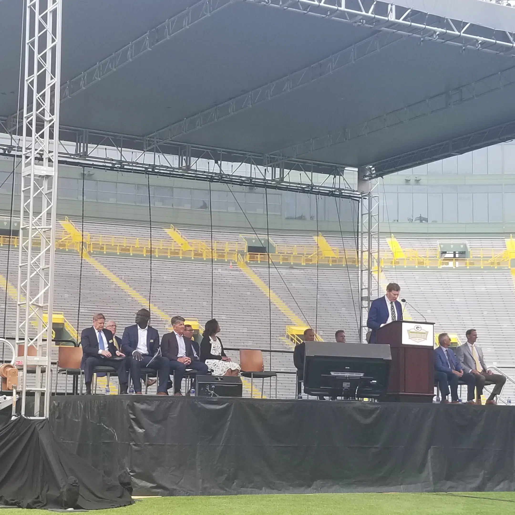 Packers Shareholders See Annual Business Update on New Video Boards, Y100  WNCY, Your Home For Country & Fun