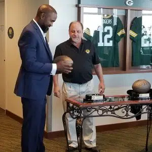 Friends Charles Woodson, Al Harris enter Packers Hall of Fame together